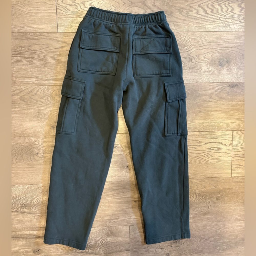 Aritzia Cozy Sweatfleece Mega Cargo Sweatpants